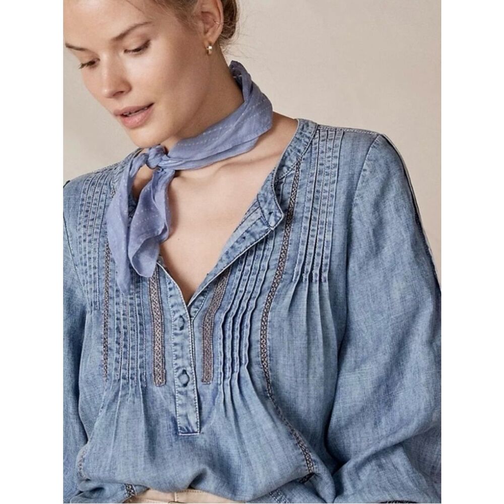 ANTHROPOLOGIE Pilcro Denim Pintuck Henley Blouse